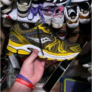 (Vintage) Saucony triumph 4 men’s 10 (2007)